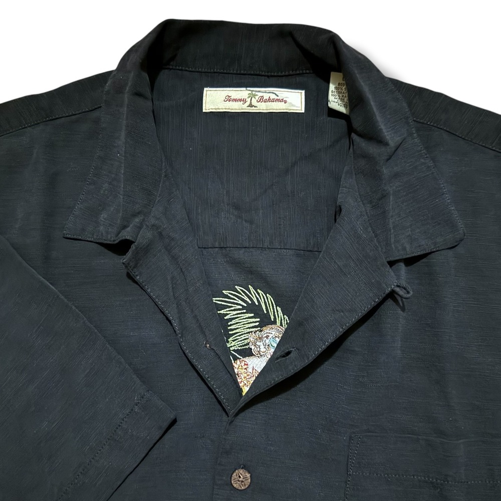 Tommy Bahama Men Large Silk Camp Shirt Black Off The Deep End Pin Up Embroidered - Picture 4 of 8